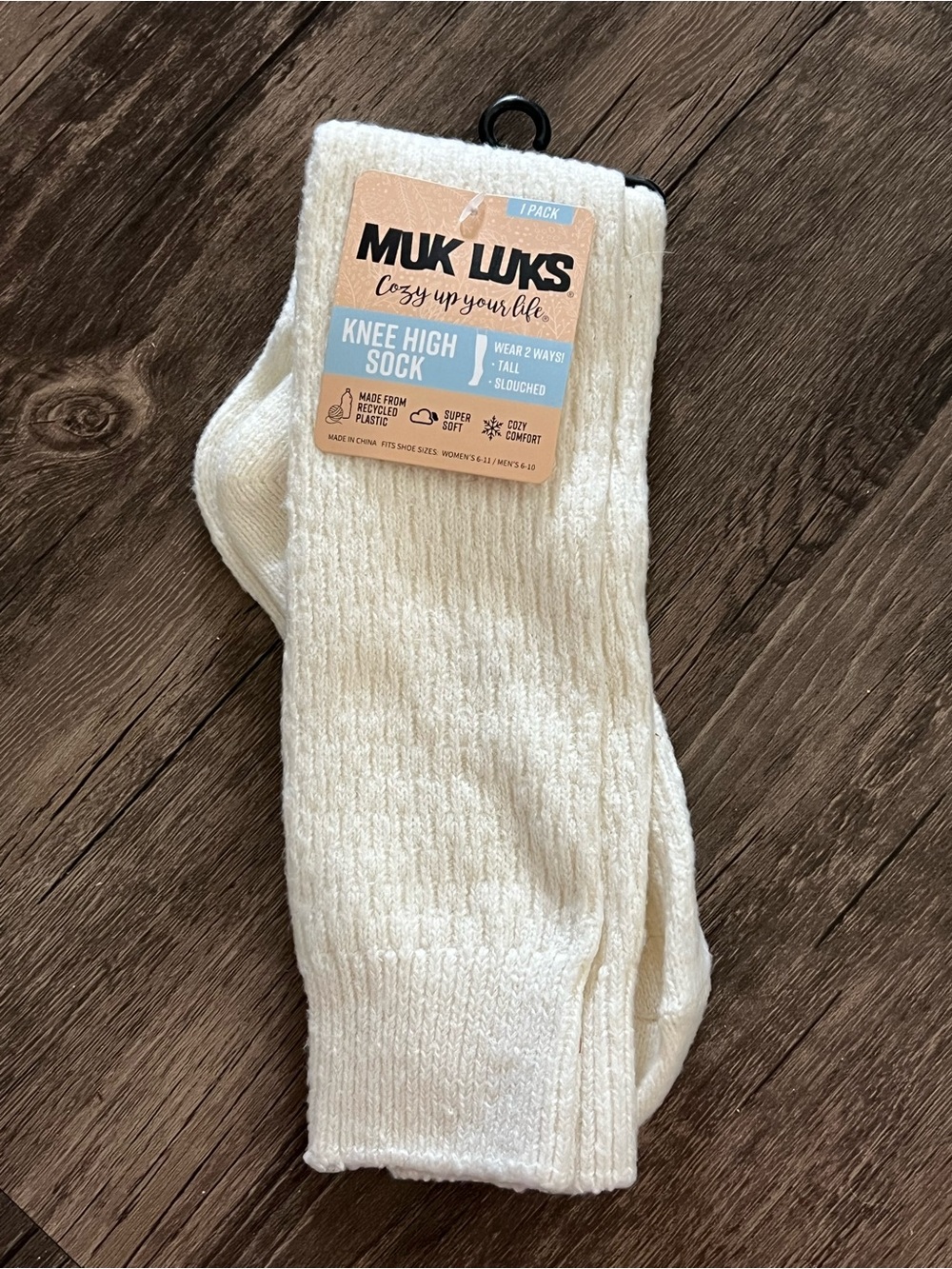 Muk Luks Men's Knee-High Socks in Cream Off-White